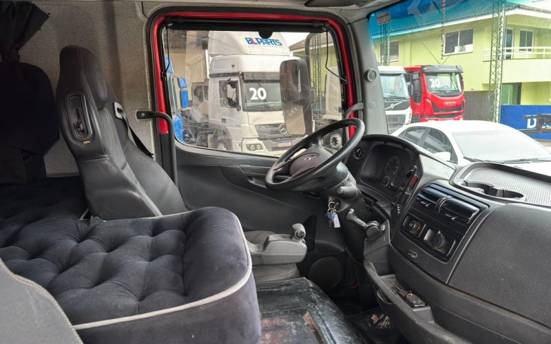 Mercedes Benz Atego 2426 (40)