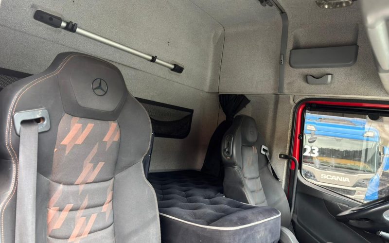 Mercedes Benz Atego 2426 (41)