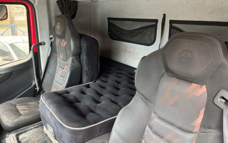 Mercedes Benz Atego 2426 (50)