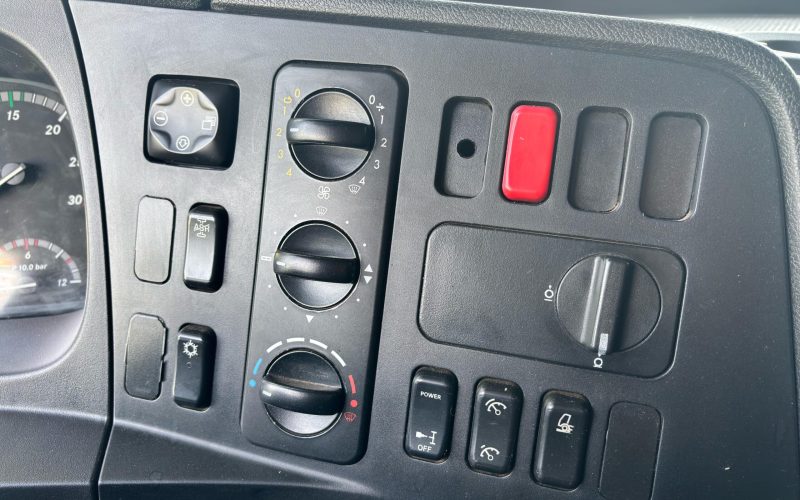 WhatsApp Image 2025-04-22 at 08.42.39 (1)