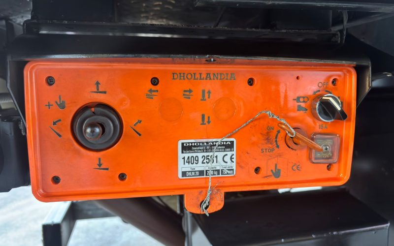 WhatsApp Image 2025-10-21 at 07.51.47 (1)