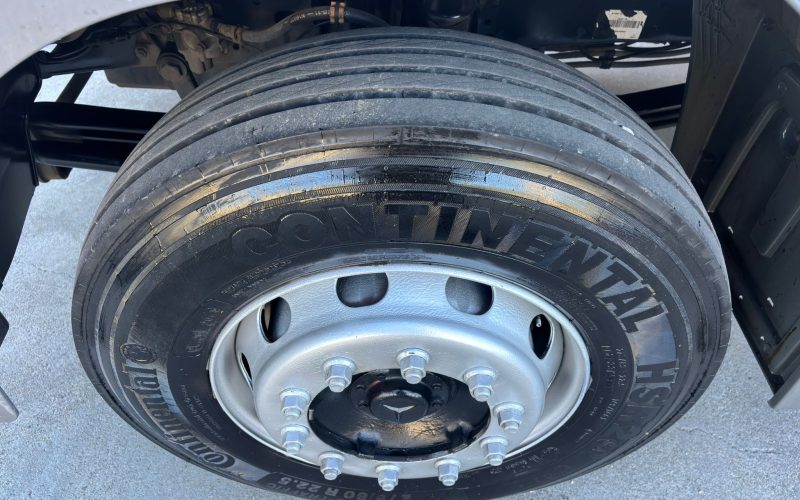 WhatsApp Image 2025-10-21 at 07.52.09