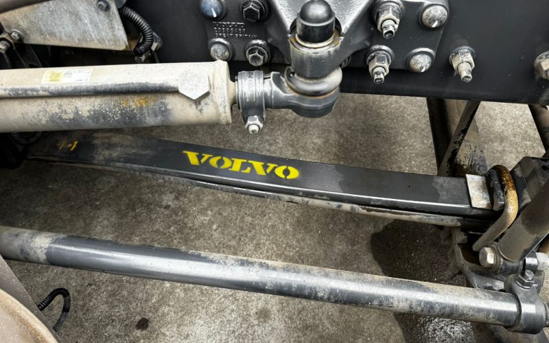 WhatsApp Image 2025-11-06 at 14.37.02 (1)