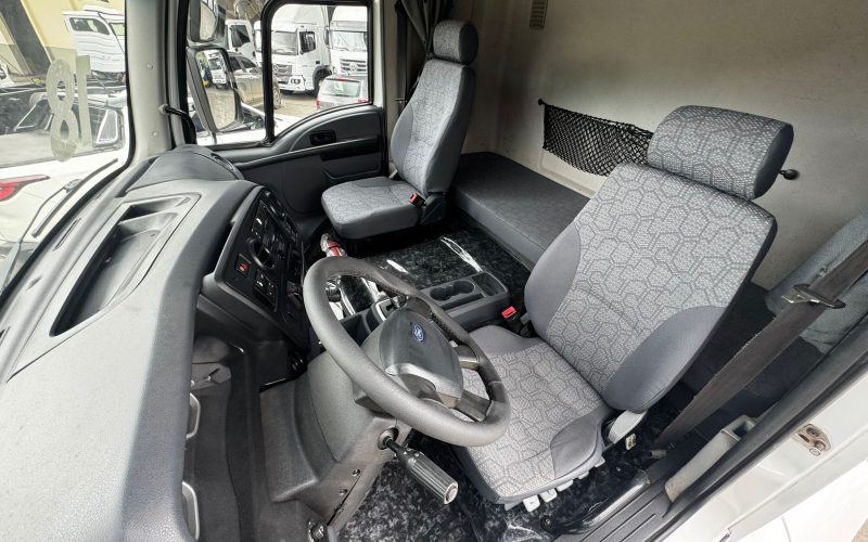 WhatsApp Image 2025-11-24 at 16.03.36 (2)