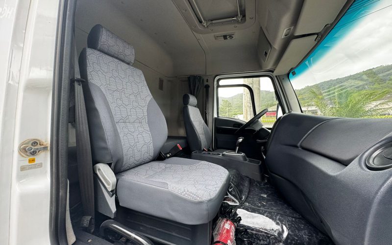 WhatsApp Image 2025-11-24 at 16.03.37 (1)