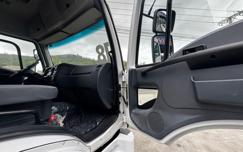 WhatsApp Image 2025-11-24 at 16.03.37 (5)