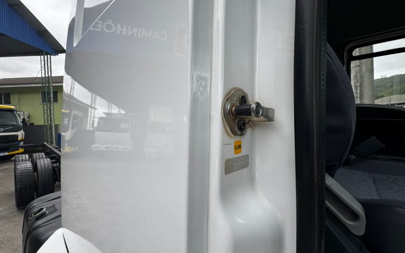 WhatsApp Image 2025-11-24 at 16.03.37