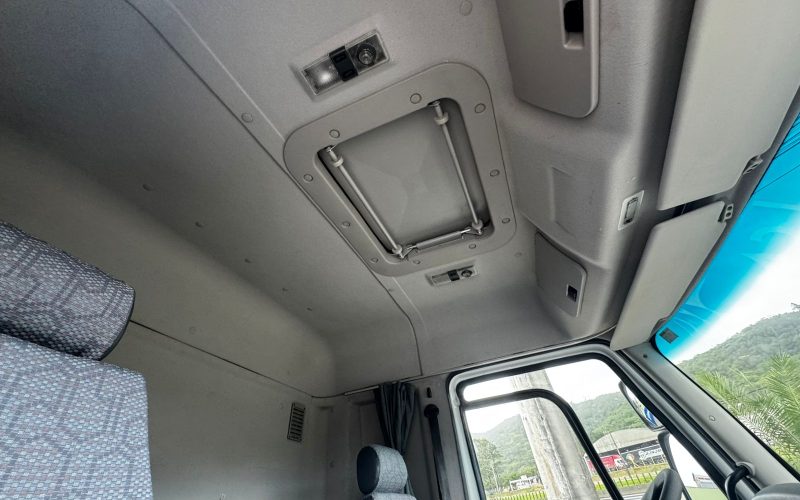 WhatsApp Image 2025-11-24 at 16.03.38