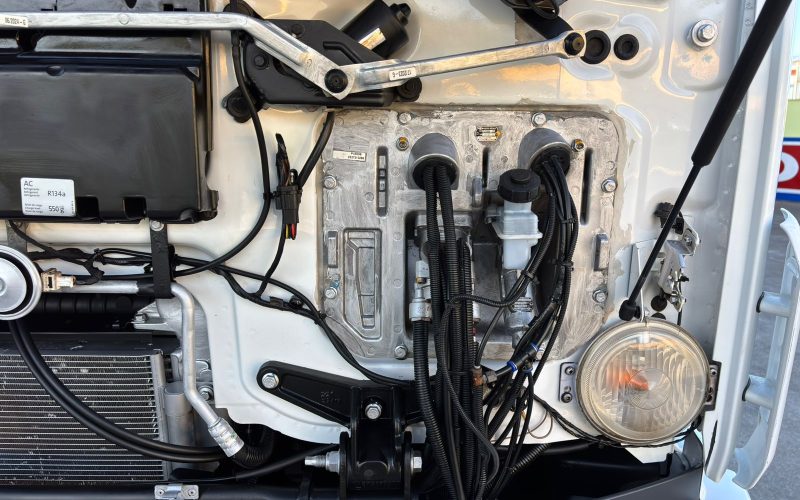 WhatsApp Image 2025-12-12 at 13.36.43 (2)