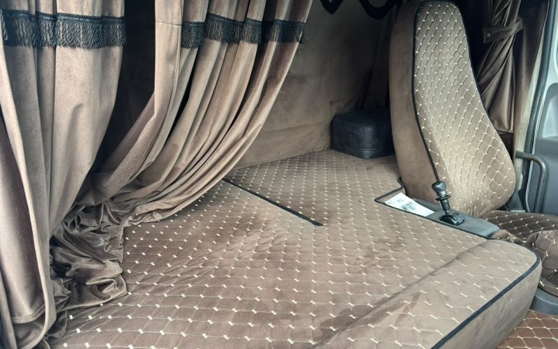 WhatsApp Image 2026-10-27 at 17.37.07 (1)