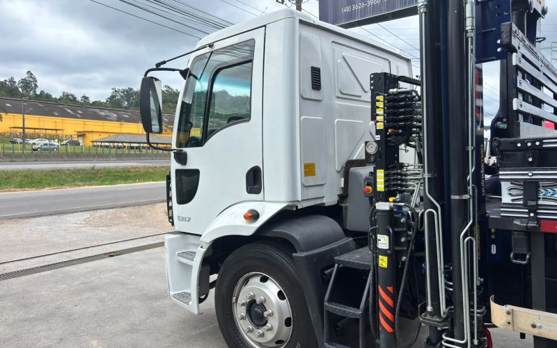 ford cargo 1317 muck (3)