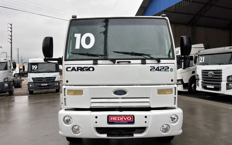 ford cargo 2422 ano 2010 (2)
