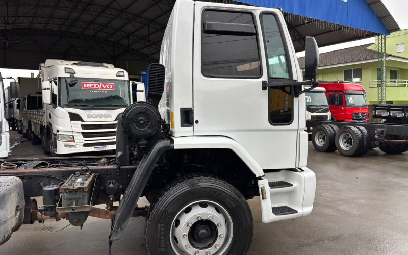 ford cargo 2422 ano 2010 (4)