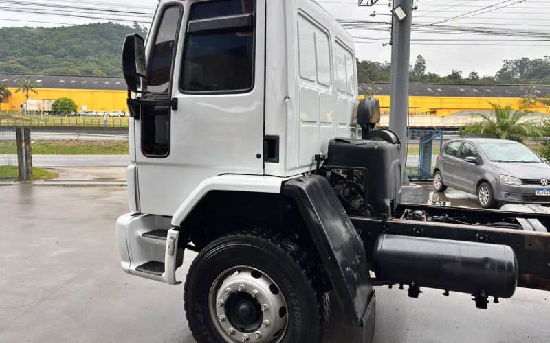 ford cargo 2422 ano 2010 (6)