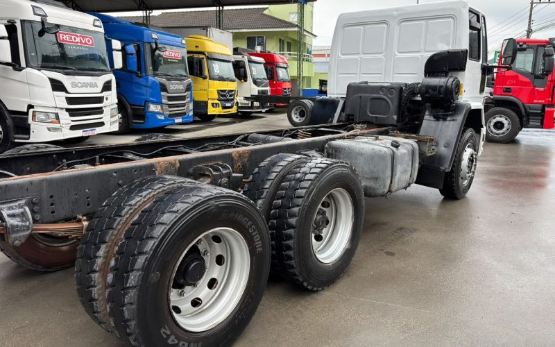 ford cargo 2422 ano 2010 (9)
