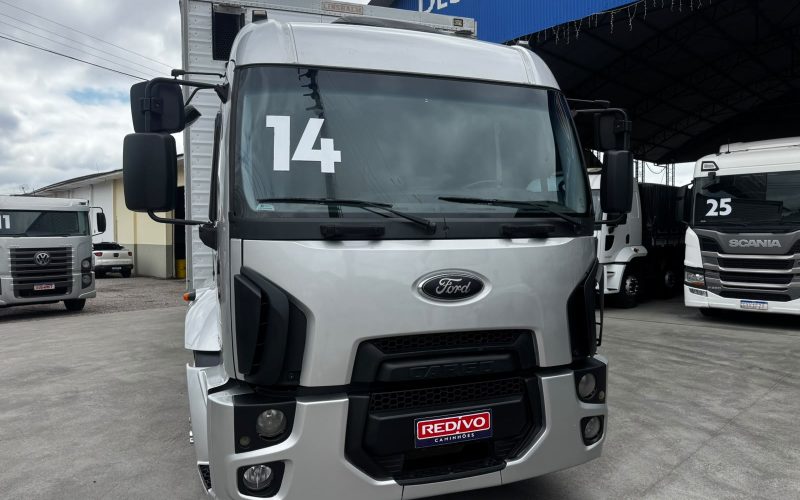 ford cargo 2429 baú (1)
