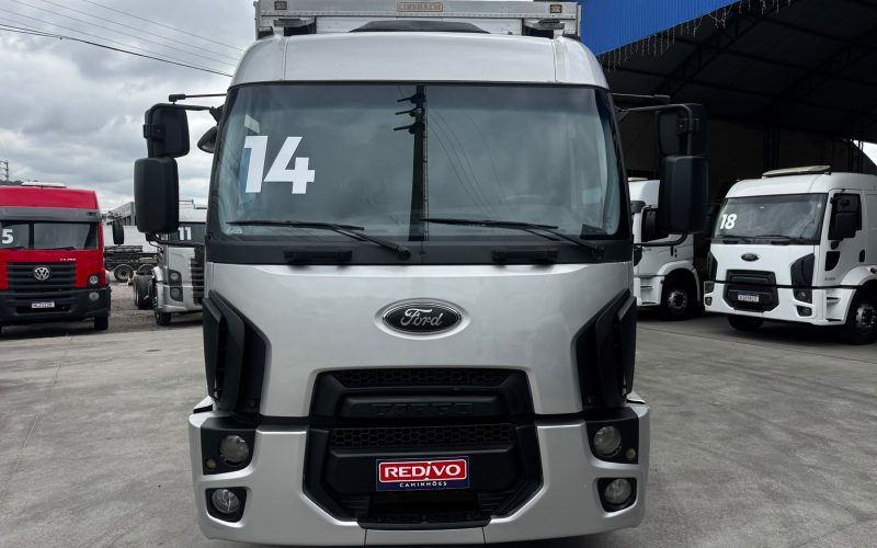 ford cargo 2429 baú (7)