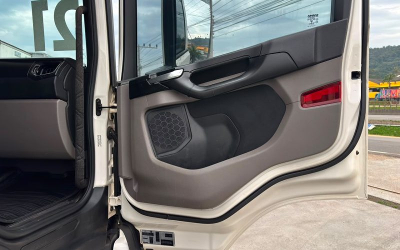 scania p360 ano 2021 (18)