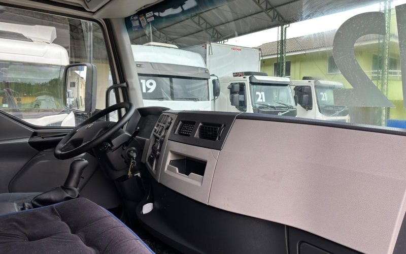volvo vm 330 ano 2022 (26)