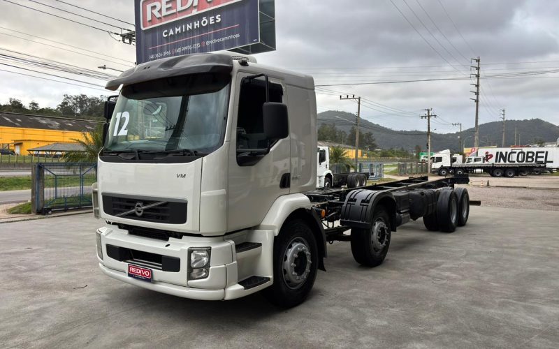 volvo vm 330 ano 2022 (3)