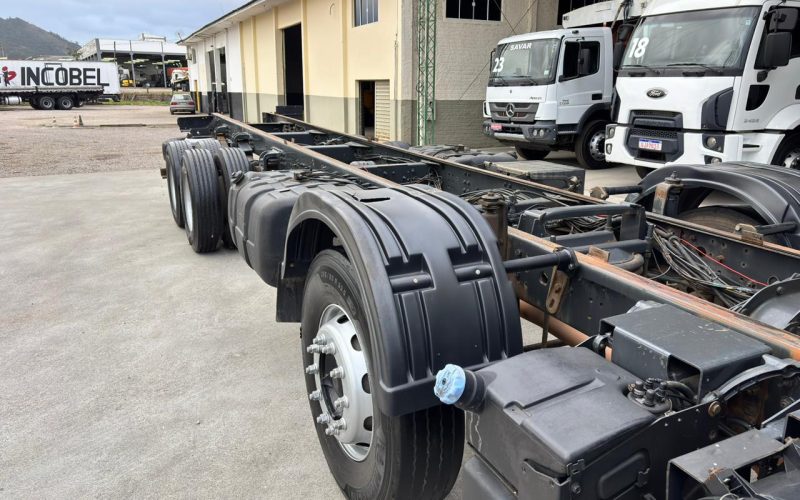 volvo vm 330 ano 2022 (6)